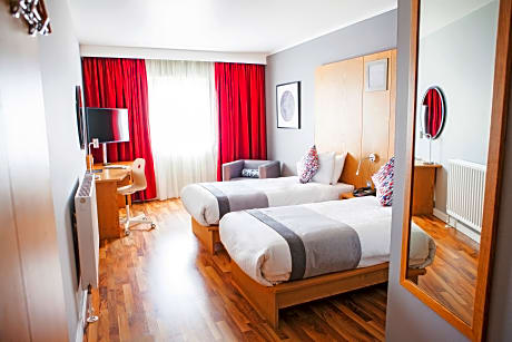 Standard Twin Bedroom With Breakfast Inc