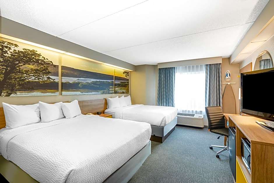 Days Inn by Wyndham Eagan Minnesota Near Mall of America