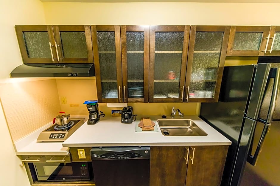 Candlewood Suites - Fairbanks, an IHG Hotel