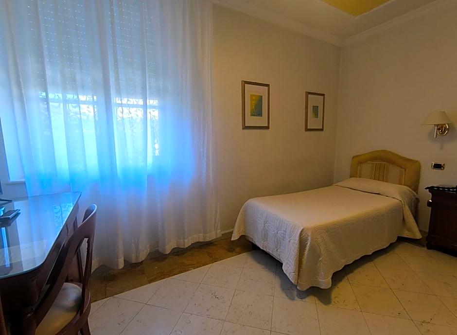 Mariano IV Palace Hotel