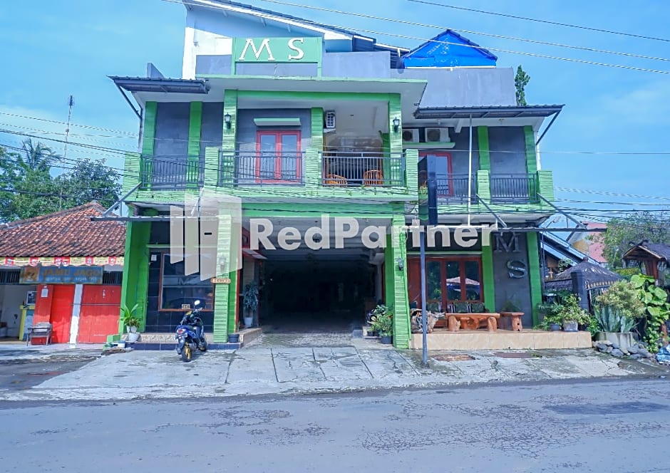 MS Hotel Pangandaran Mitra RedDoorz