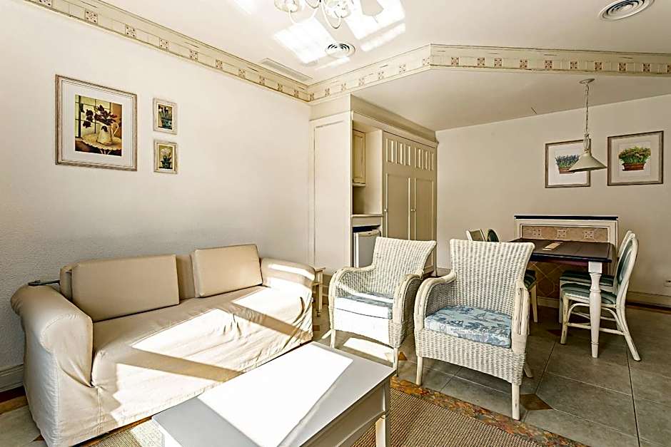 Beachfront Studios at IL Campanario Resort ILCTOP