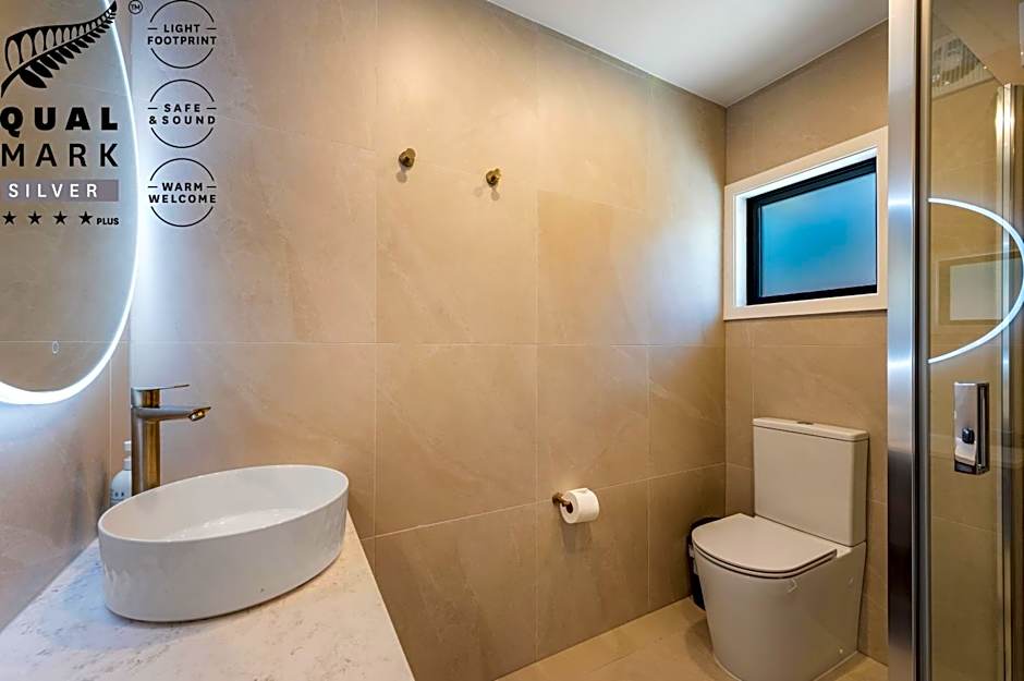 Luxe Suites & Apartments