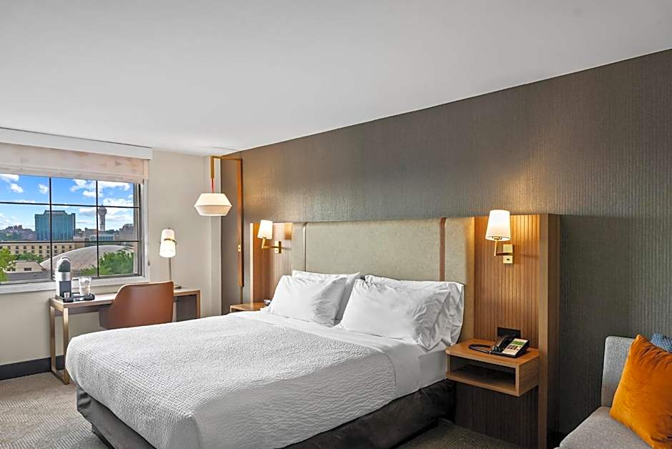 Holiday Inn Niagara Falls State Park Entry By IHG