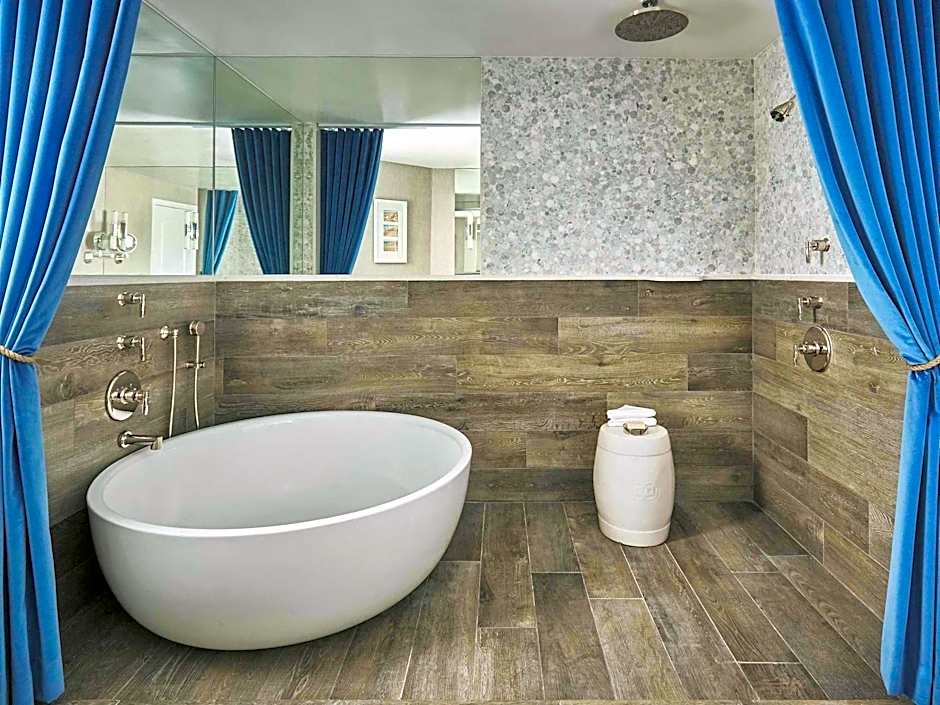 Fairmont Miramar Hotel & Bungalows