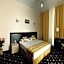 Manhattan Hotel & Restaurant