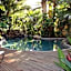 Palm Cove Tropic Apartments