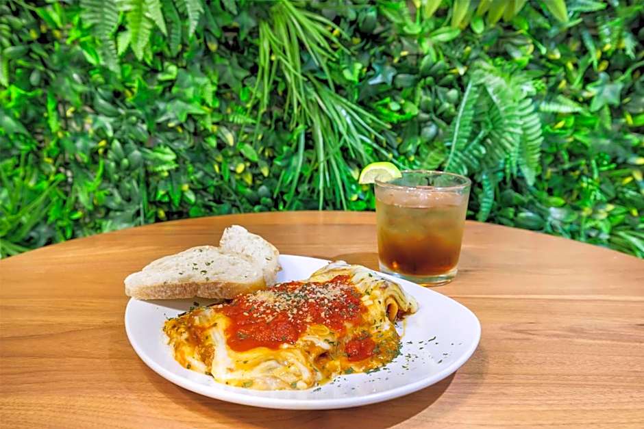 The Banyan Hotel Fort Myers, Tapestry Collection by Hilton