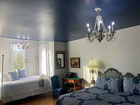 Queen Suite