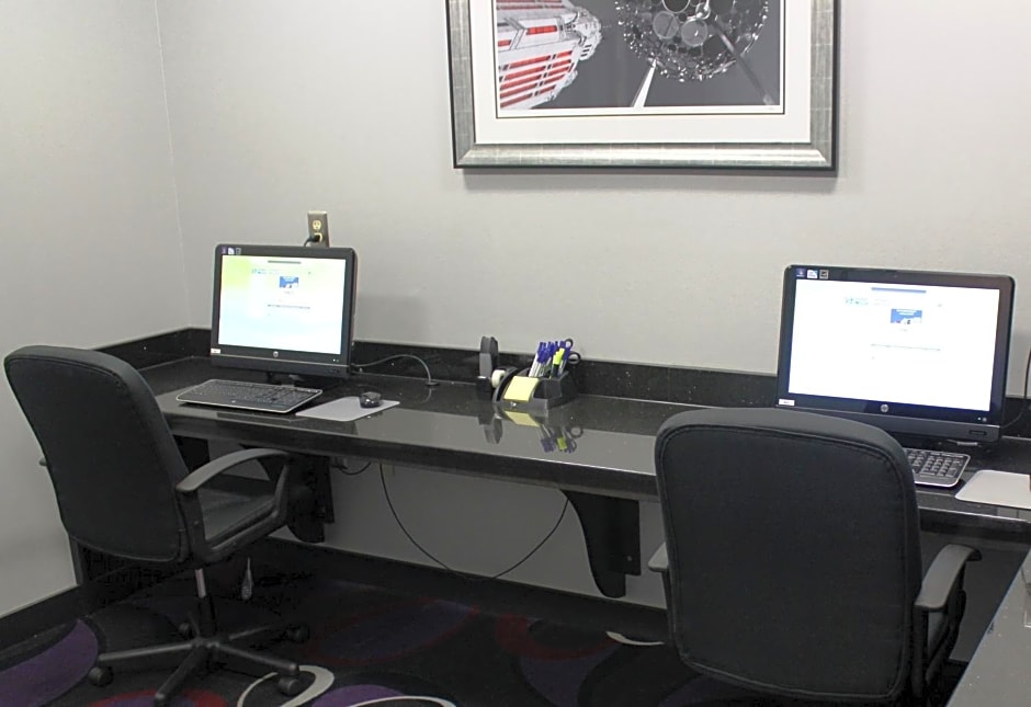 Holiday Inn Express & Suites Columbus - Polaris Parkway / COLUMBUS By IHG