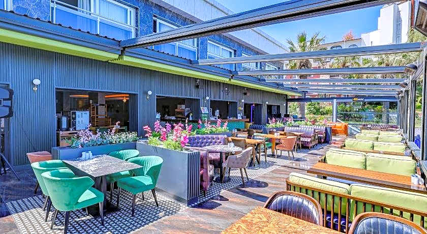 Marti Beach Hotel