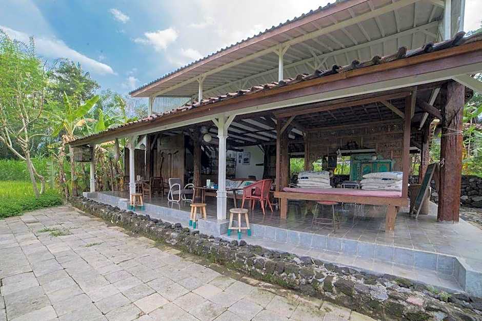 Rumah Jembarati by Sabda