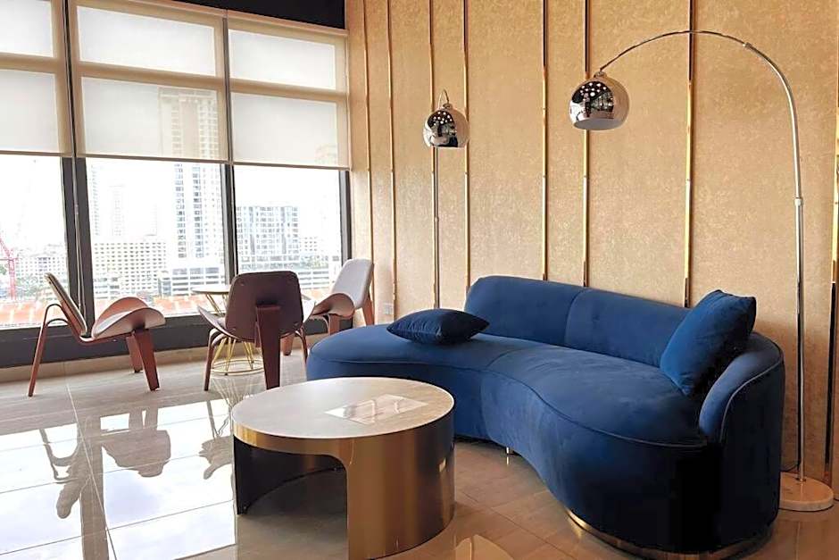 Georgetown Urban Family & Baby-Friendly Home with Skypool Seaview