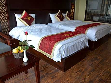 Deluxe Double or Twin Room with Mountain View