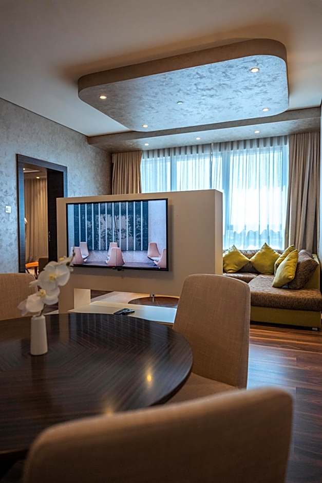 Remal Hotel & Villas Al Dhannah City