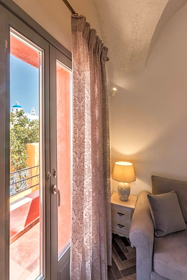 TRAMONTO SECRET VILLAS