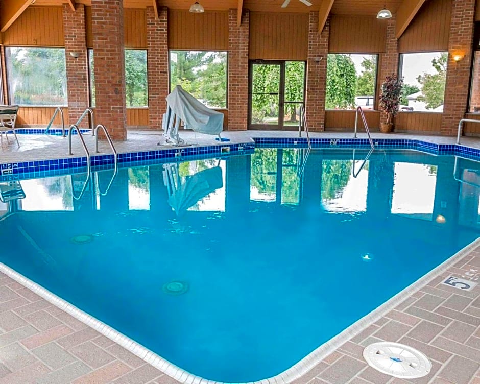 Quality Inn Grand Rapids North Walker