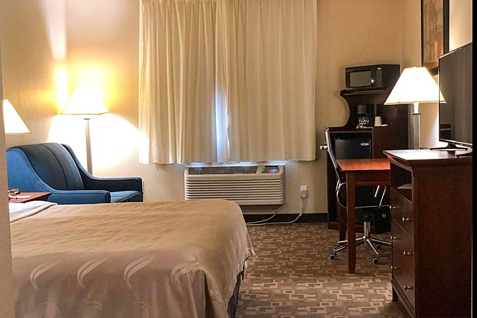 Quality Inn I-70 at Wanamaker
