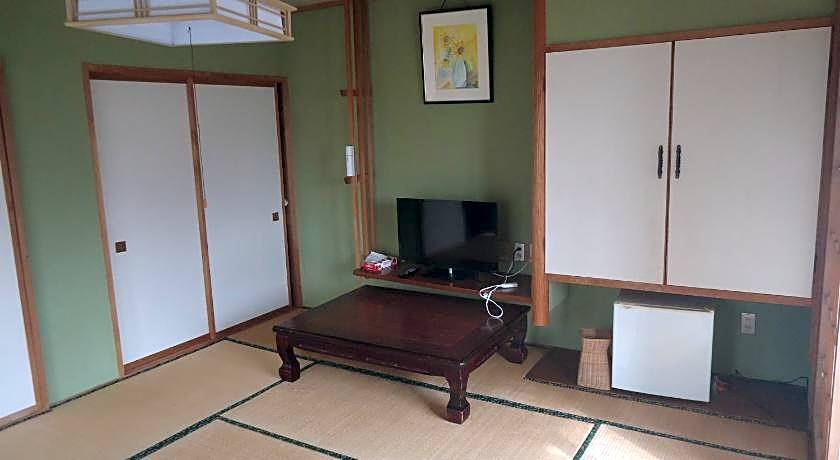 Cafe Cerisier栖里時絵