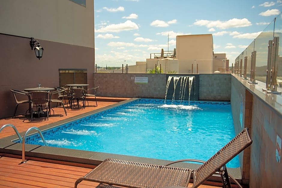 Bristol Infinity Hotel