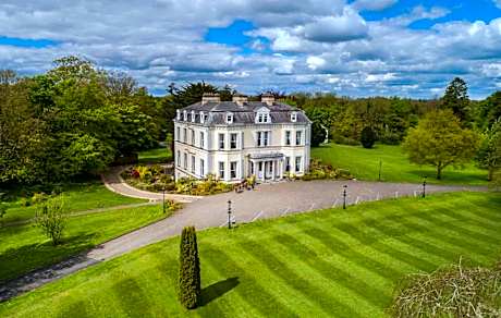 Moyvalley Hotel & Golf Resort