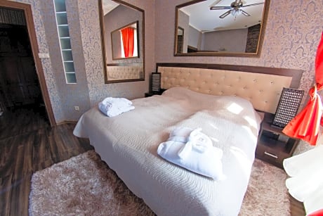 Comfort Double Room with unlimited access to Roman Terms