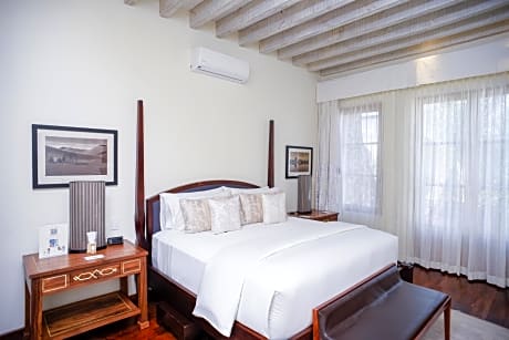 Deluxe Junior Suite