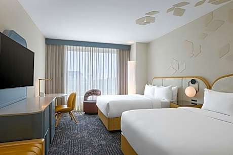 Double Room with Two Double Beds and Adapted Tub - Mobility Accessible