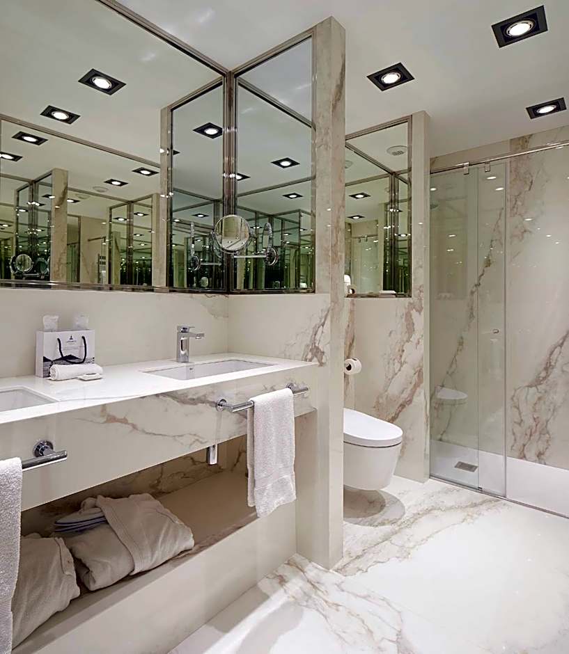 Hotel De Londres Y De Inglaterra