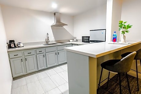 Studio Suite with Kitchenette