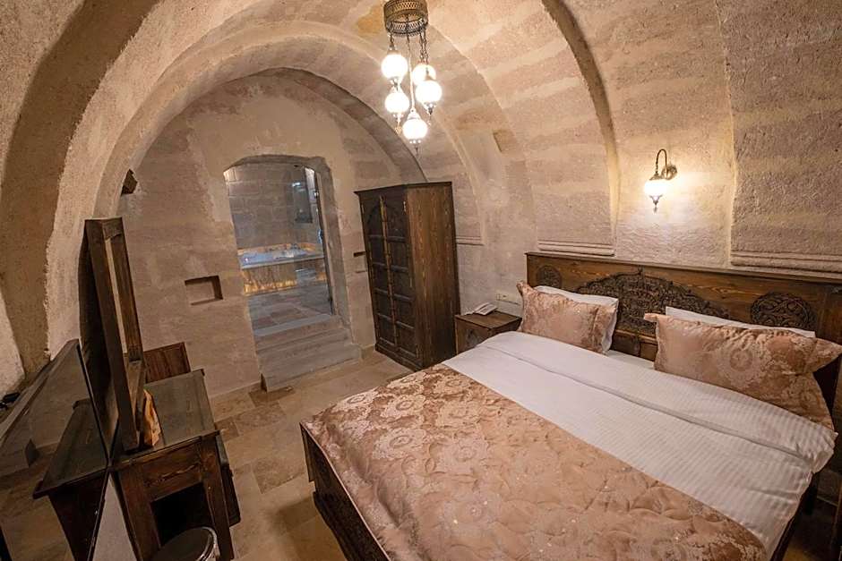 Underground Cave Suites Hotel