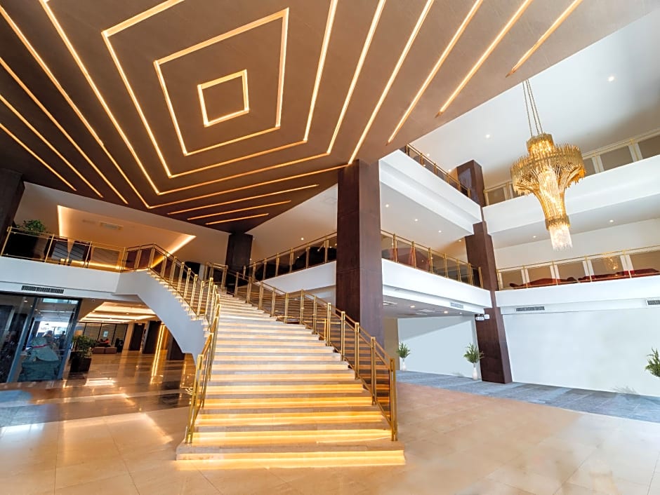 Metrocentre Hotel & Convention Center