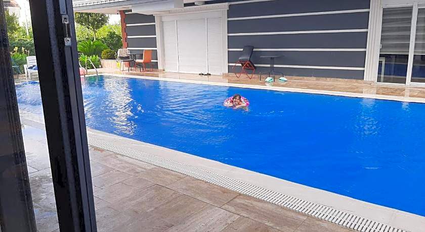 Avullar Palace Hotel