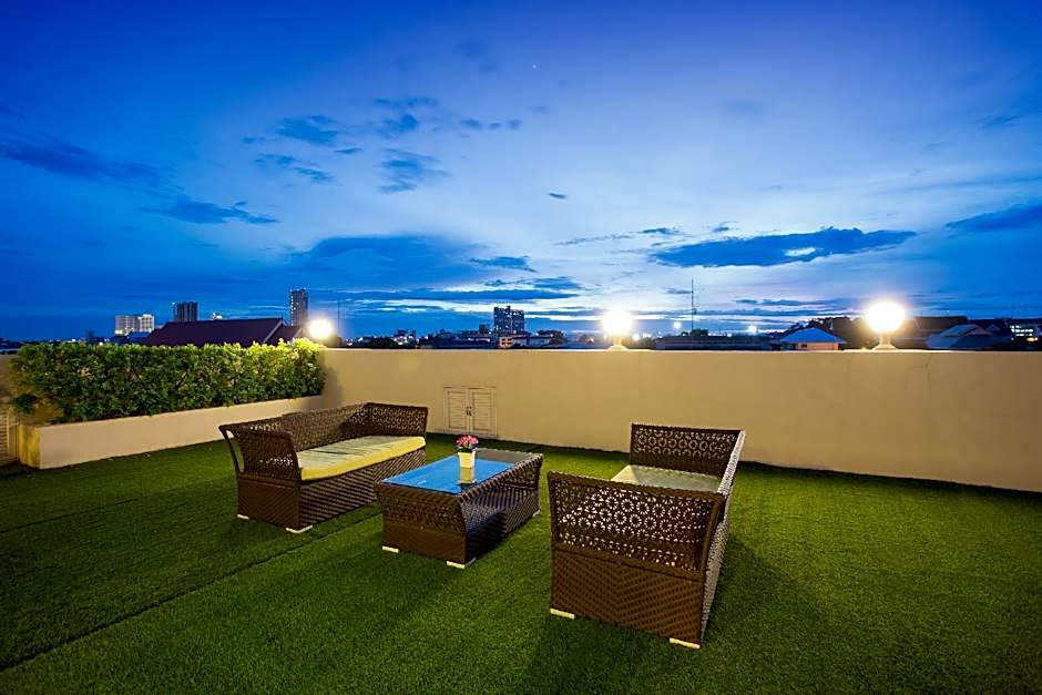 Romantic Khon Kaen Hotel