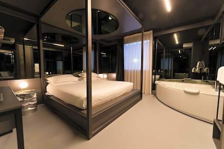 Executive King Room with Spa Bath