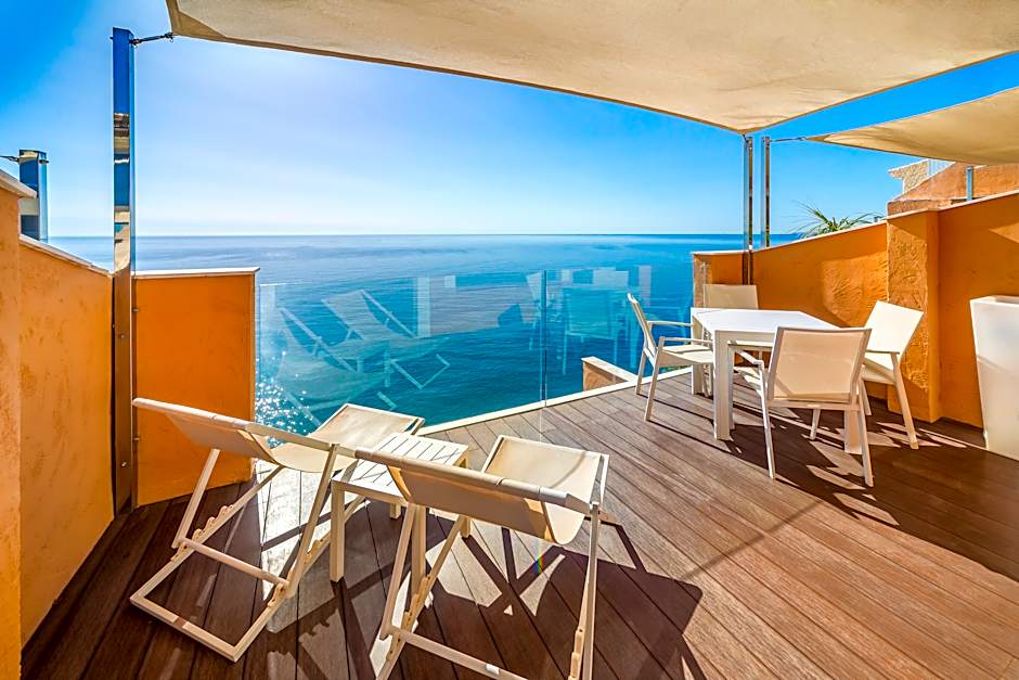 Occidental Pueblo Acantilado