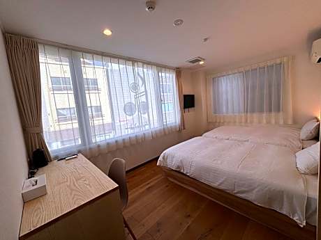 Superior Twin Room with City View