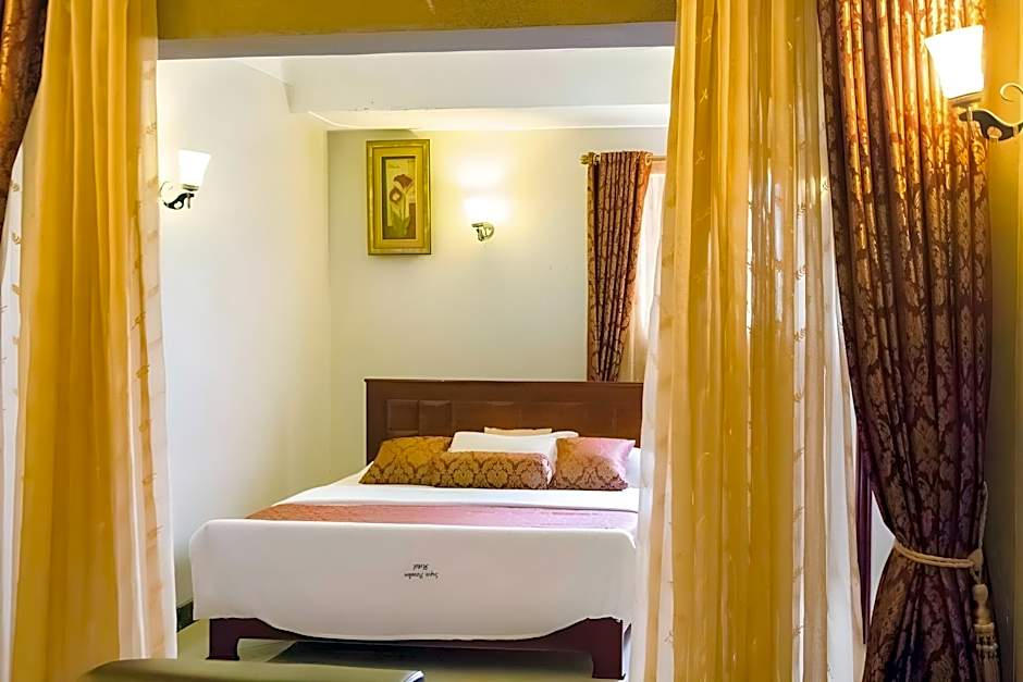 Super Paradise Hotel