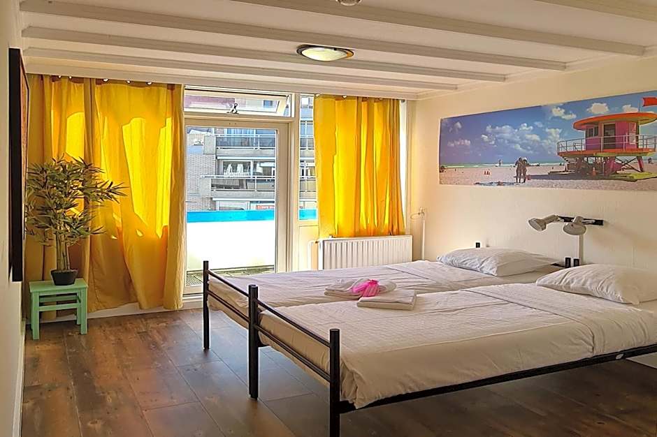 The Flying Pig Beach Hostel Age 18 to 40