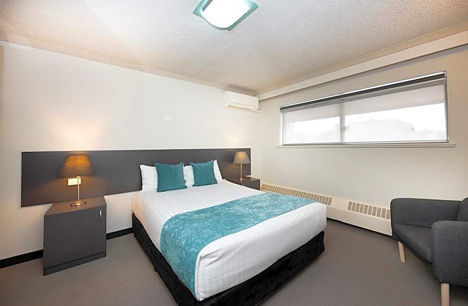 Belconnen Way Hotel & Serviced Apartments