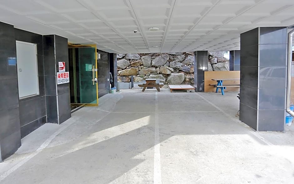 Gangneung Buchaegil Motel and Pension