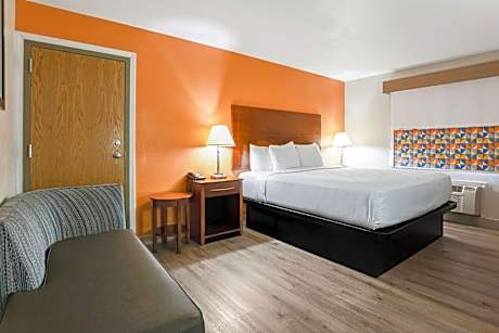 King Room with Walk-in Shower - Non-Smoking