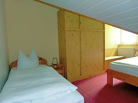 Schone Doppelhaushalfte mit Terrasse in Schirgiswalde