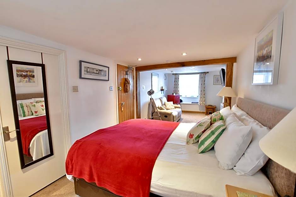 Sampford Harbour Side Guest House