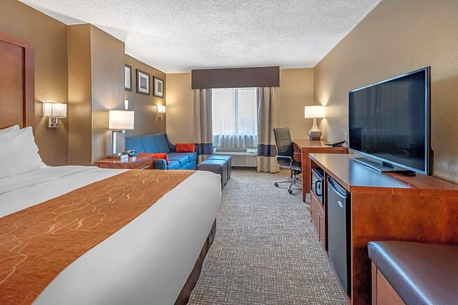 Comfort Suites Terre Haute University Area