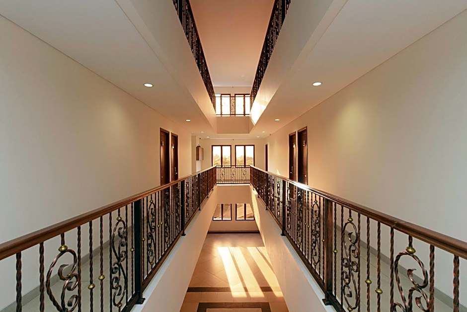 RedDoorz Plus @ CBD Bintaro