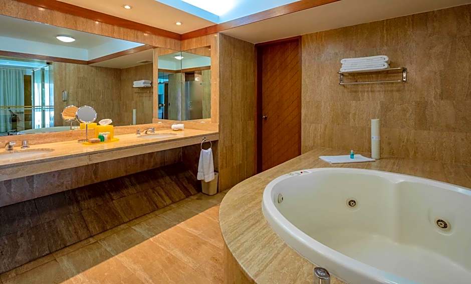 Sonesta Hotel El Olivar