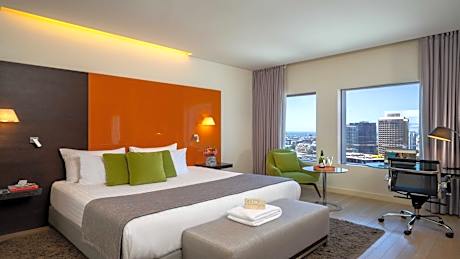 Junior King Suite with City View