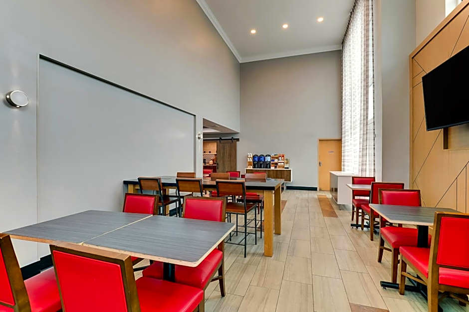 Holiday Inn Express Hotel & Suites Richmond By IHG