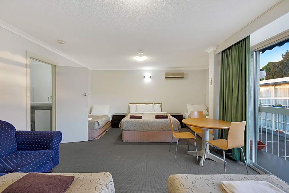 Alexander Motor Inn & Apartments